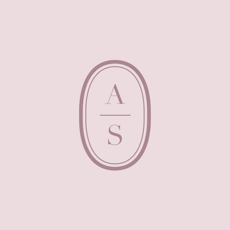 Oval Monogram Folded Notecard